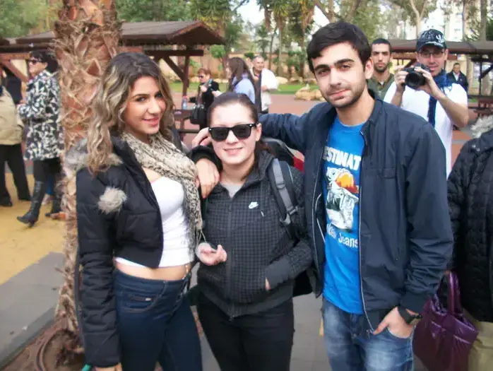 דיאנה גולבי עם יוסי חלפון, ספיר חלפון (חלפונים) (תמונות גולשים) דיאנה גולבי עם יוסי חלפון, ספיר חלפון (חלפונים) (תמונות גולשים)
