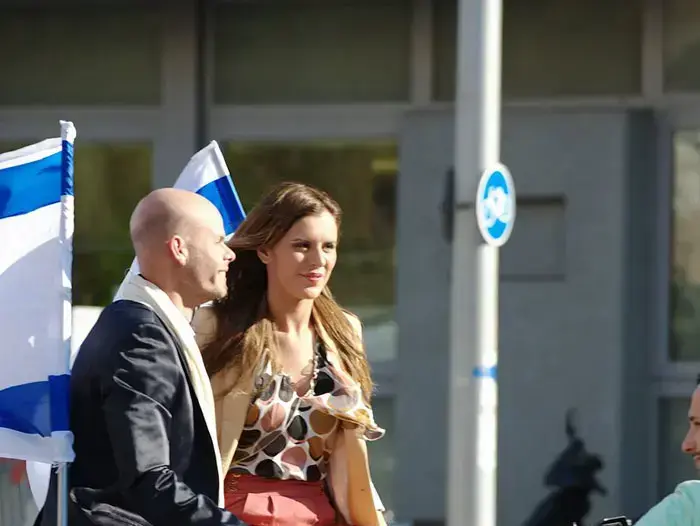 אור שוחט, נלה גולדברג בצילומי גמר היפה והחנון (שוקה כהן) אור שוחט, נלה גולדברג בצילומי גמר היפה והחנון (שוקה כהן)