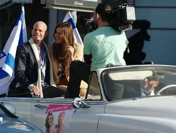 אור שוחט, נלה גולדברג בצילומי גמר היפה והחנון (שוקה כהן) אור שוחט, נלה גולדברג בצילומי גמר היפה והחנון (שוקה כהן)