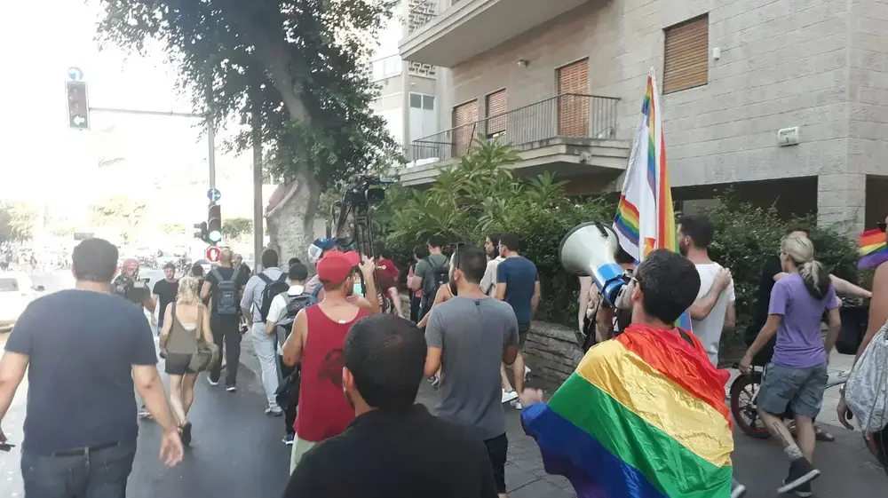 צעדת מחאה של קהילת הלהט?ב (ללא שם , ללא)