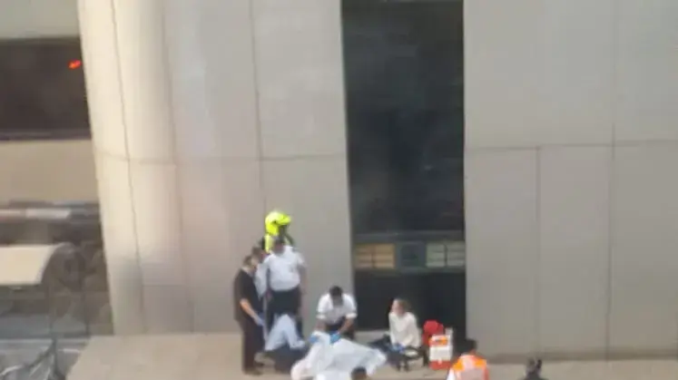 עובדת בחברת לבייב קפצה אל מותה בבורסה ליהלומים ברמת גן 20 בנובמבר 2018 (מערכת וואלה! NEWS , פיקוד מרכז)
