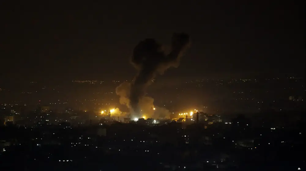 תקיפת חיל האוויר בצפון רצועת עזה ב-15 בינואר 2020 (AP) תקיפת חיל האוויר בצפון רצועת עזה ב-15 בינואר 2020 (AP)