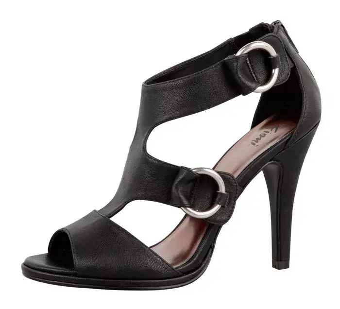 קולקציית קיץ 2011 של נעלי payless (יח"צ) קולקציית קיץ 2011 של נעלי payless (יח"צ)