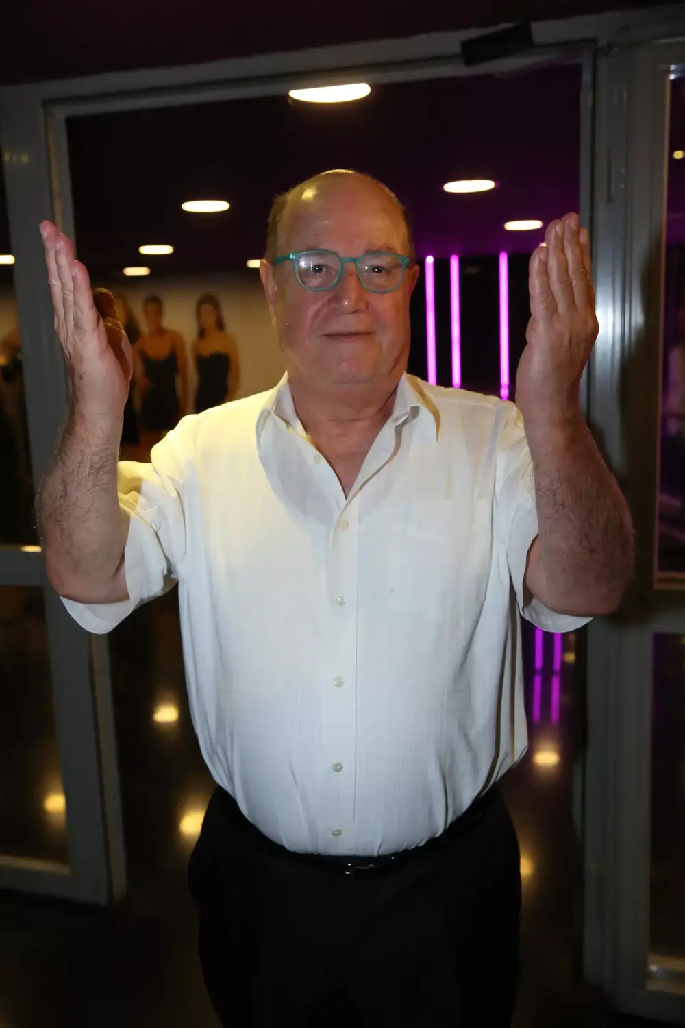 טוביה צפיר (רפי דלויה , יחצנים)