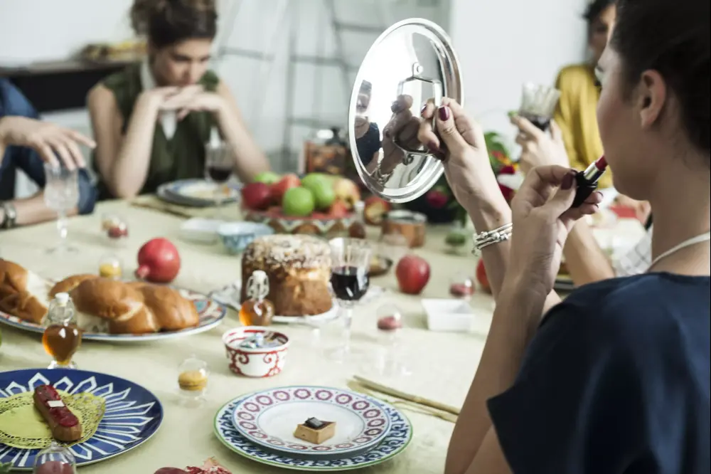 הפקת שולחן חג ראש השנה, וואלה! בית ועיצוב (זיו שדה) הפקת שולחן חג ראש השנה, וואלה! בית ועיצוב (זיו שדה)