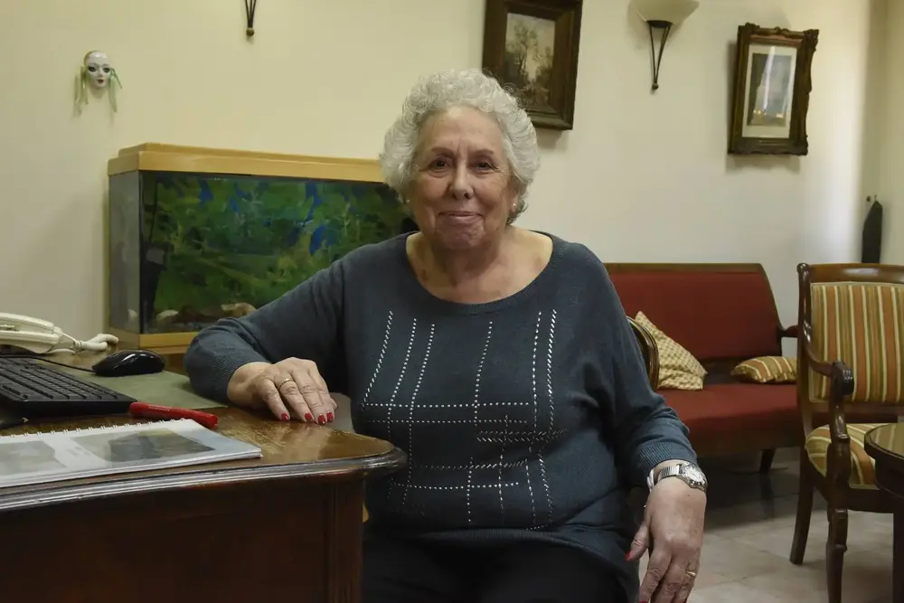 נטי גמליאל- וולף
נולדה בהולנד (אמסטרדם) ב 1940 (79). בזמן המלחמה היתה מוסתרת אצל משפחה אחת.במשך 3 שנים ונוצרו קשרים חמים הנימשכים עד היום.. עלתה לישראל ב 1967 .נולדו לה 2 ילדים ו 2 נכדים (ראובן קסטרו) נטי גמליאל- וולף
נולדה בהולנד (אמסטרדם) ב 1940 (79). בזמן המלחמה היתה מוסתרת אצל משפחה אחת.במשך 3 שנים ונוצרו קשרים חמים הנימשכים עד היום.. עלתה לישראל ב 1967 .נולדו לה 2 ילדים ו 2 נכדים (ראובן קסטרו)