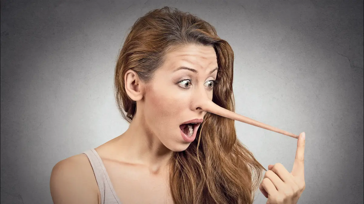 אישה פינוקיו (ShutterStock)