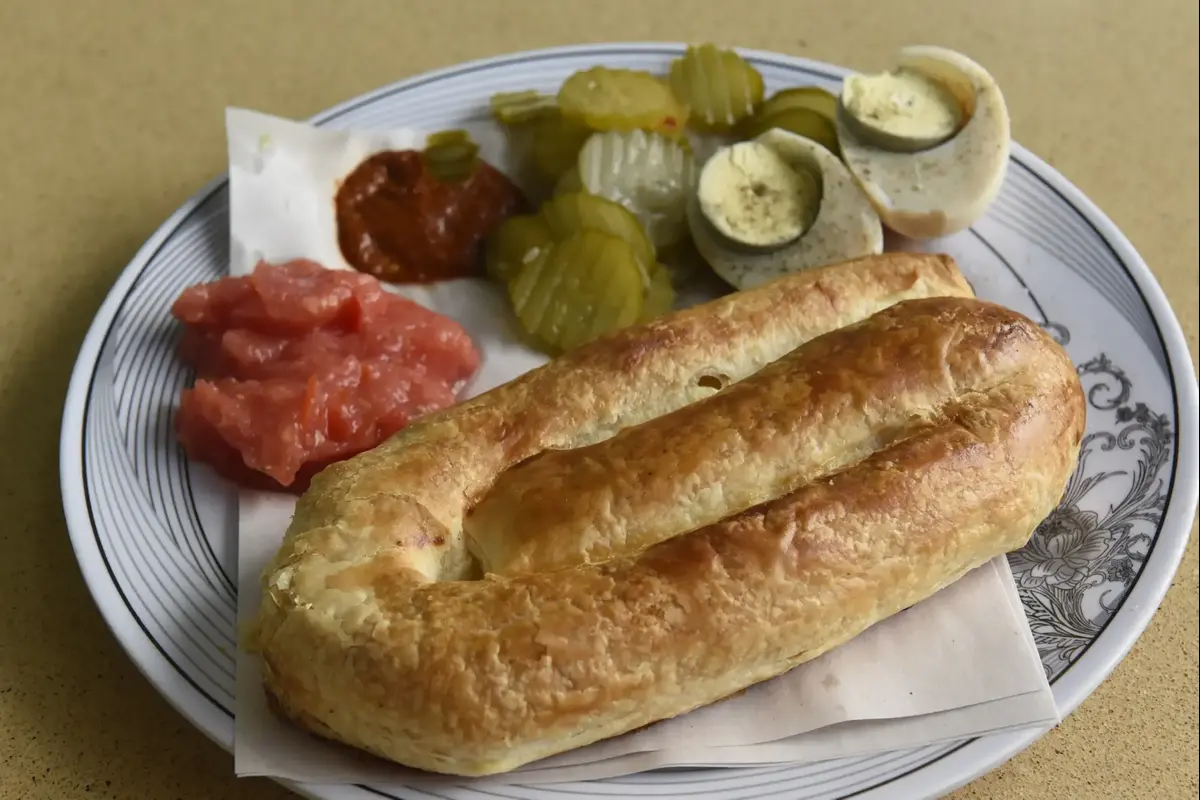 בורקס פנסו בשוק לוינסקי (ראובן קסטרו)