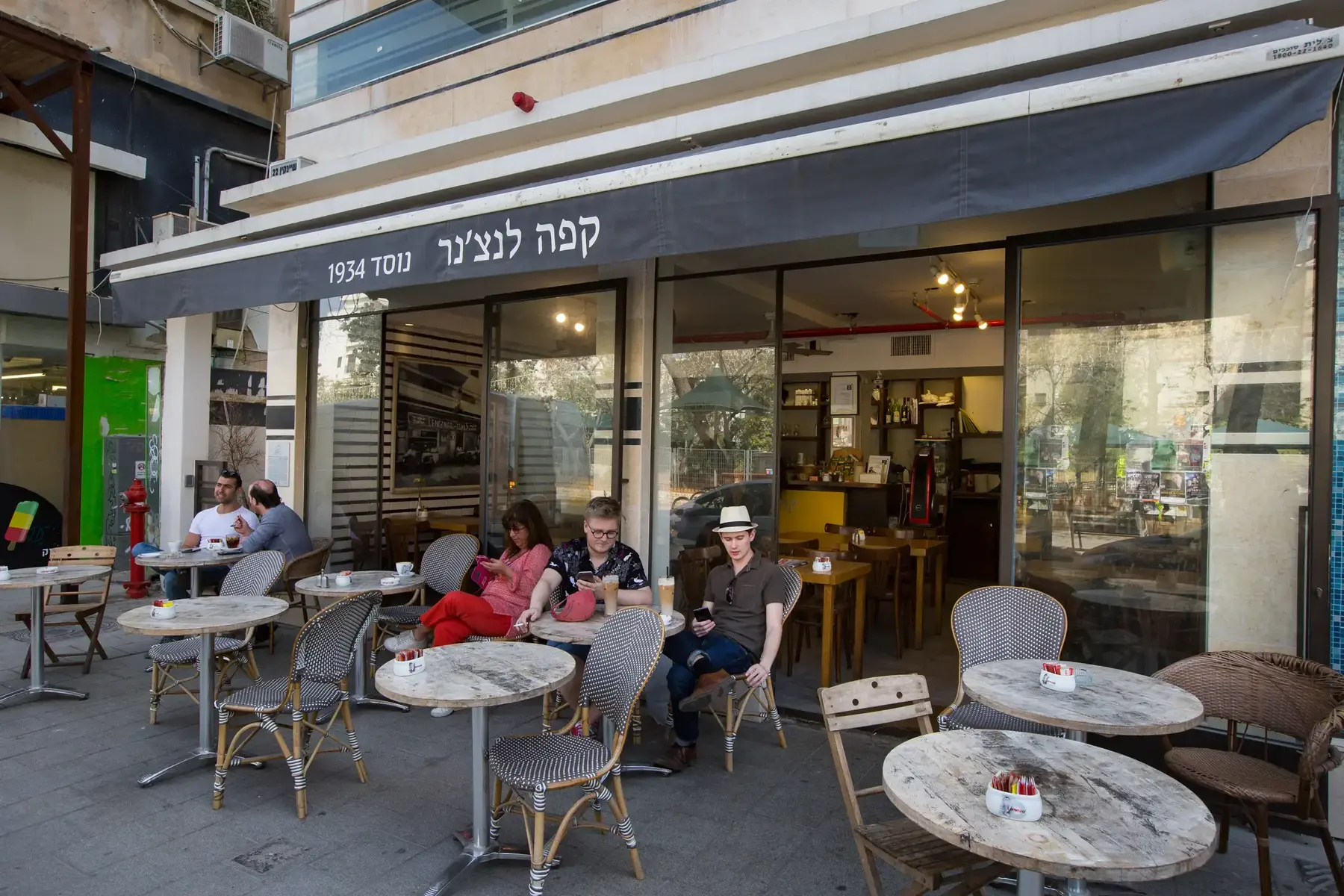 קפה לנצ'נר (דרור עינב)