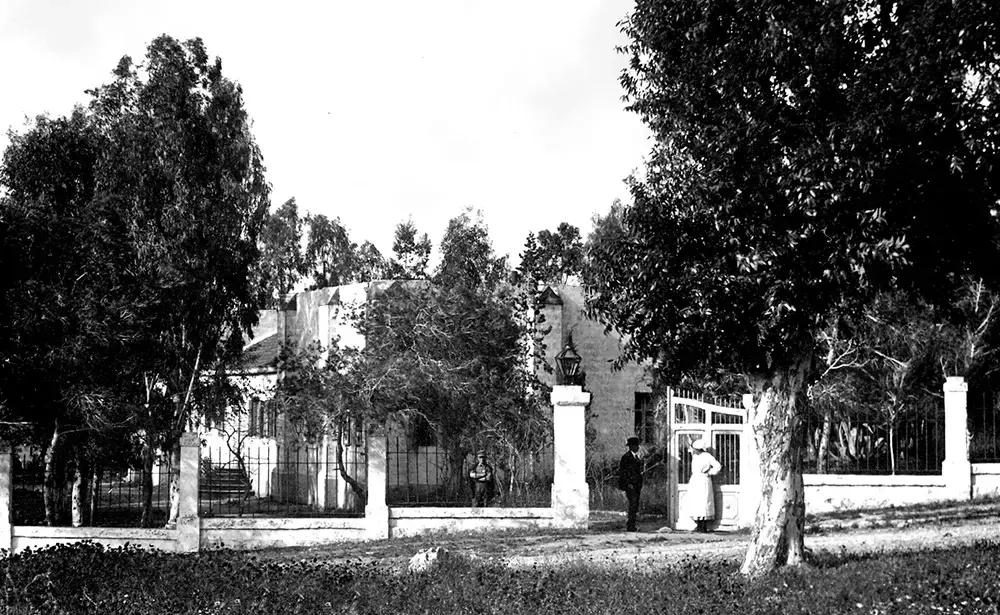 בית החולים בזיכרון יעקב (יח"צ , מתוך הספר פעמון סדוק של איתי בחור) בית החולים בזיכרון יעקב (יח"צ , מתוך הספר פעמון סדוק של איתי בחור)
