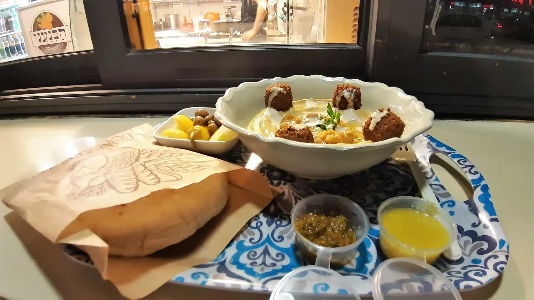חומוס כנעני בפרדס חנה (זיו ריינשטיין) חומוס כנעני בפרדס חנה (זיו ריינשטיין)