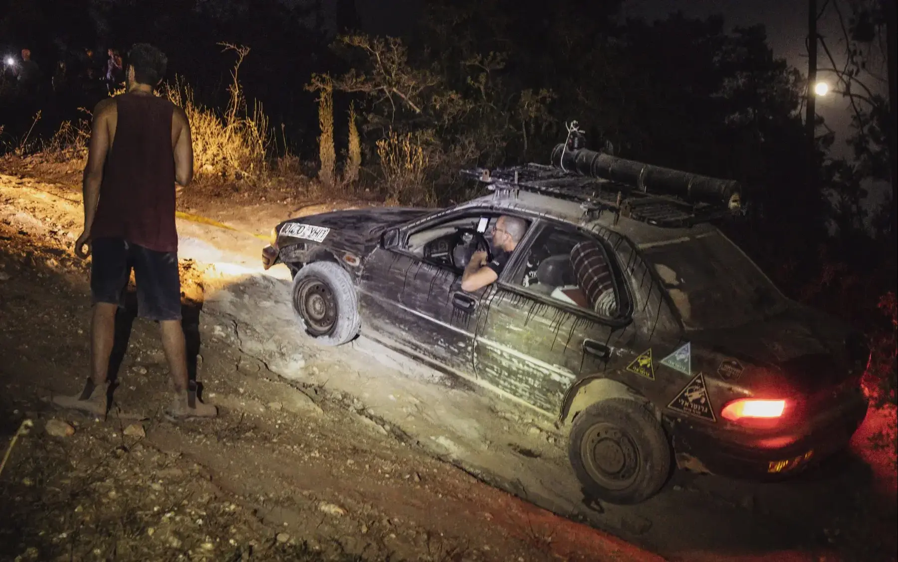 גרוטאלילה: שוברים ונהנים (יח"צ , זיו ברק) גרוטאלילה: שוברים ונהנים (יח"צ , זיו ברק)