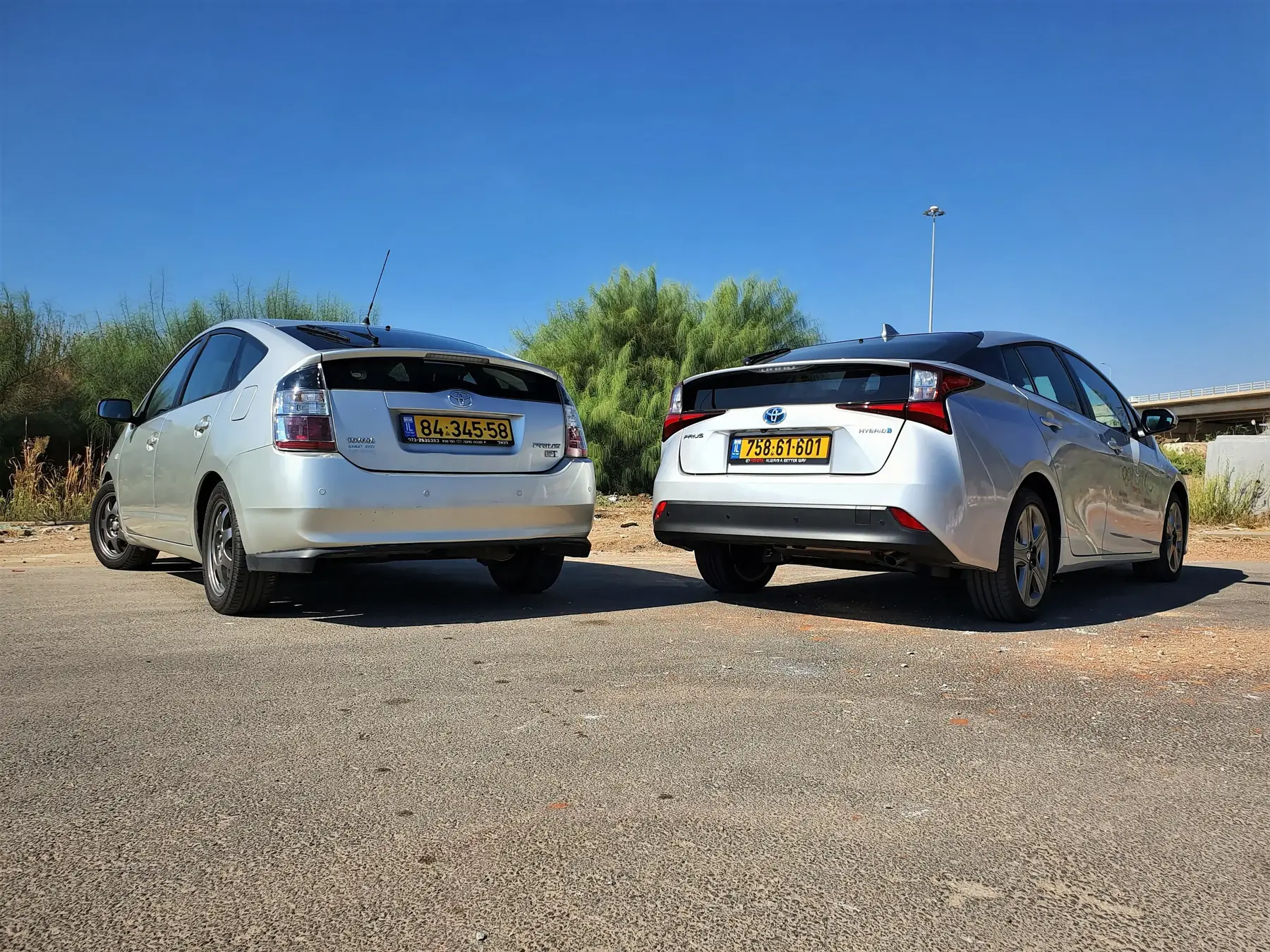 טויוטה פריוס במפגש הדורות (קינן כהן) טויוטה פריוס במפגש הדורות (קינן כהן)