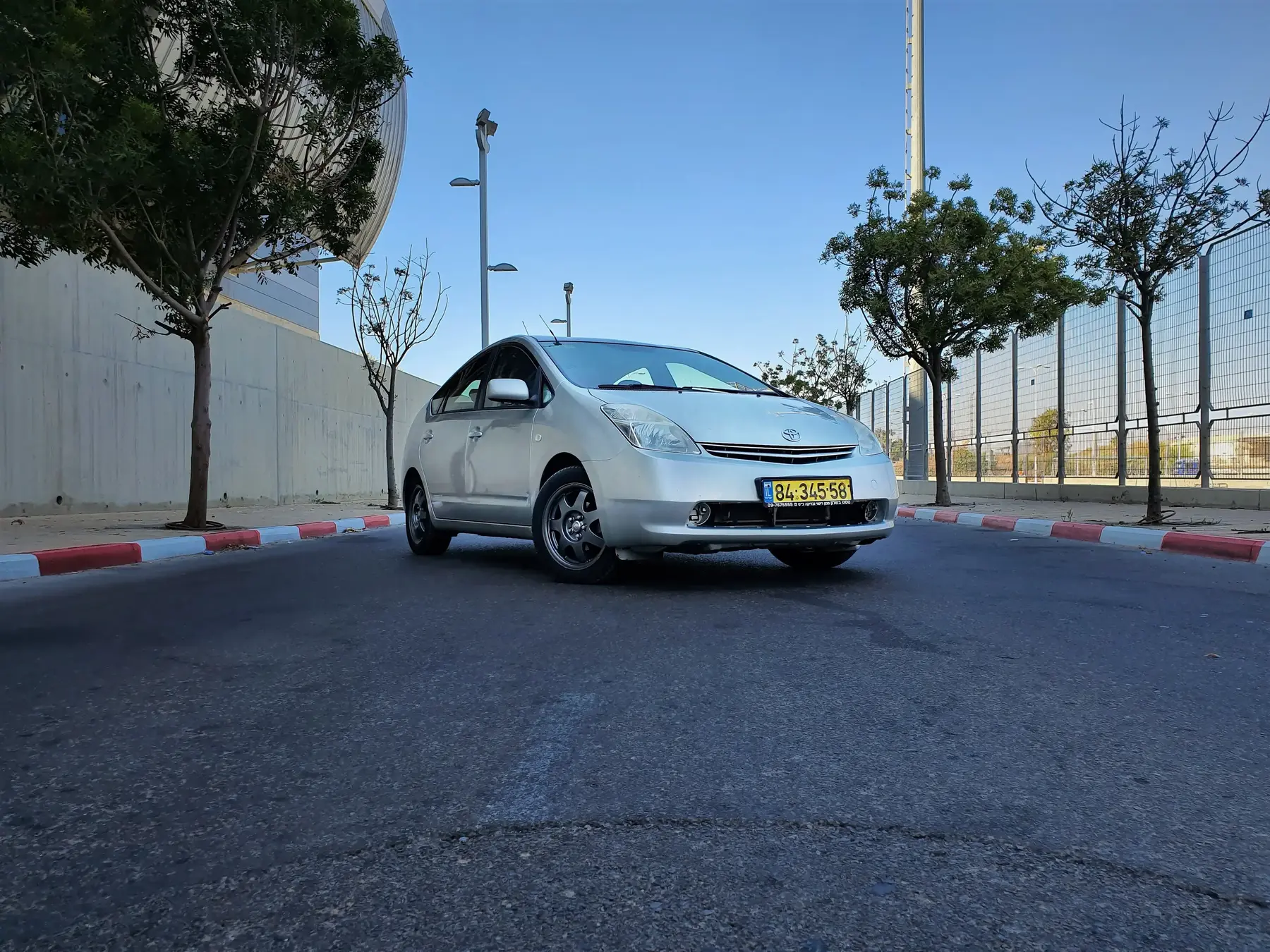 טויוטה פריוס במפגש הדורות (קינן כהן) טויוטה פריוס במפגש הדורות (קינן כהן)