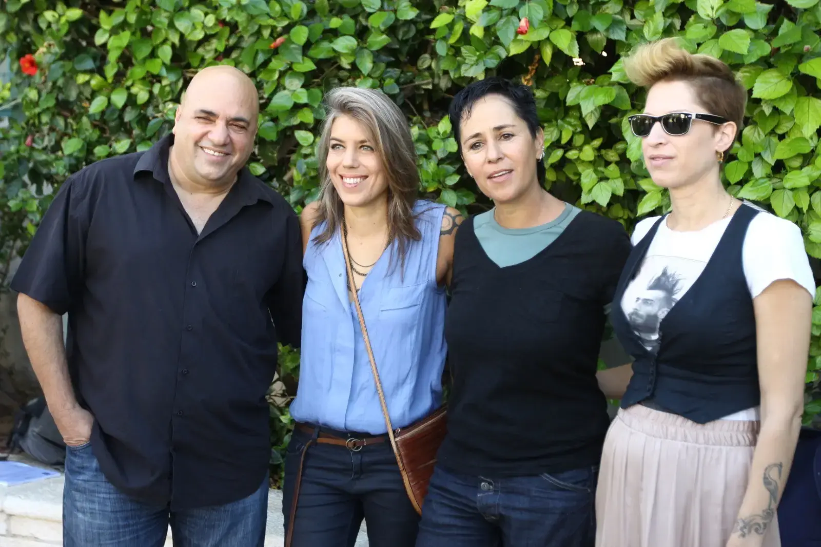 ארבעה זמרים שהיו מלווים של שלמה ארצי - מיקה קרני, רונית שחר, יעל דקלבאום ודני רובס - מתוך מופע שקיימו ב"פסטיבל הפסנתר" 2013 (יח"צ , אריאל בשור, באדיבות עיריית תל אביב יפו) ארבעה זמרים שהיו מלווים של שלמה ארצי - מיקה קרני, רונית שחר, יעל דקלבאום ודני רובס - מתוך מופע שקיימו ב"פסטיבל הפסנתר" 2013 (יח"צ , אריאל בשור, באדיבות עיריית תל אביב יפו)