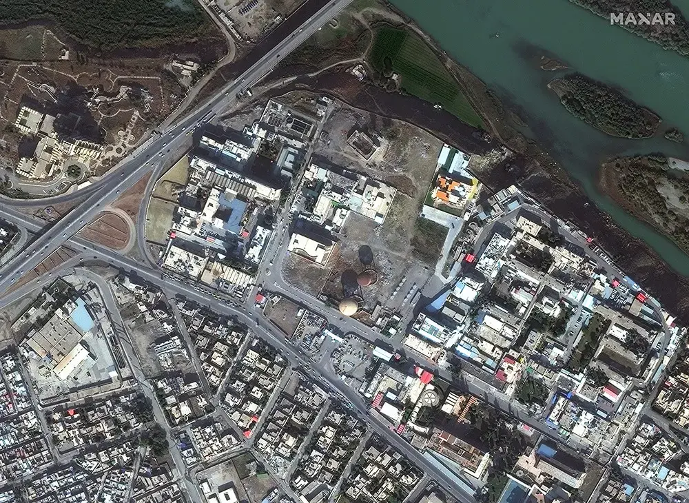 בית חולים ומלון במוסול, עיראק, 13 בנובמבר 2015 (אתר רשמי , Maxar Technologies Inc) בית חולים ומלון במוסול, עיראק, 13 בנובמבר 2015 (אתר רשמי , Maxar Technologies Inc)