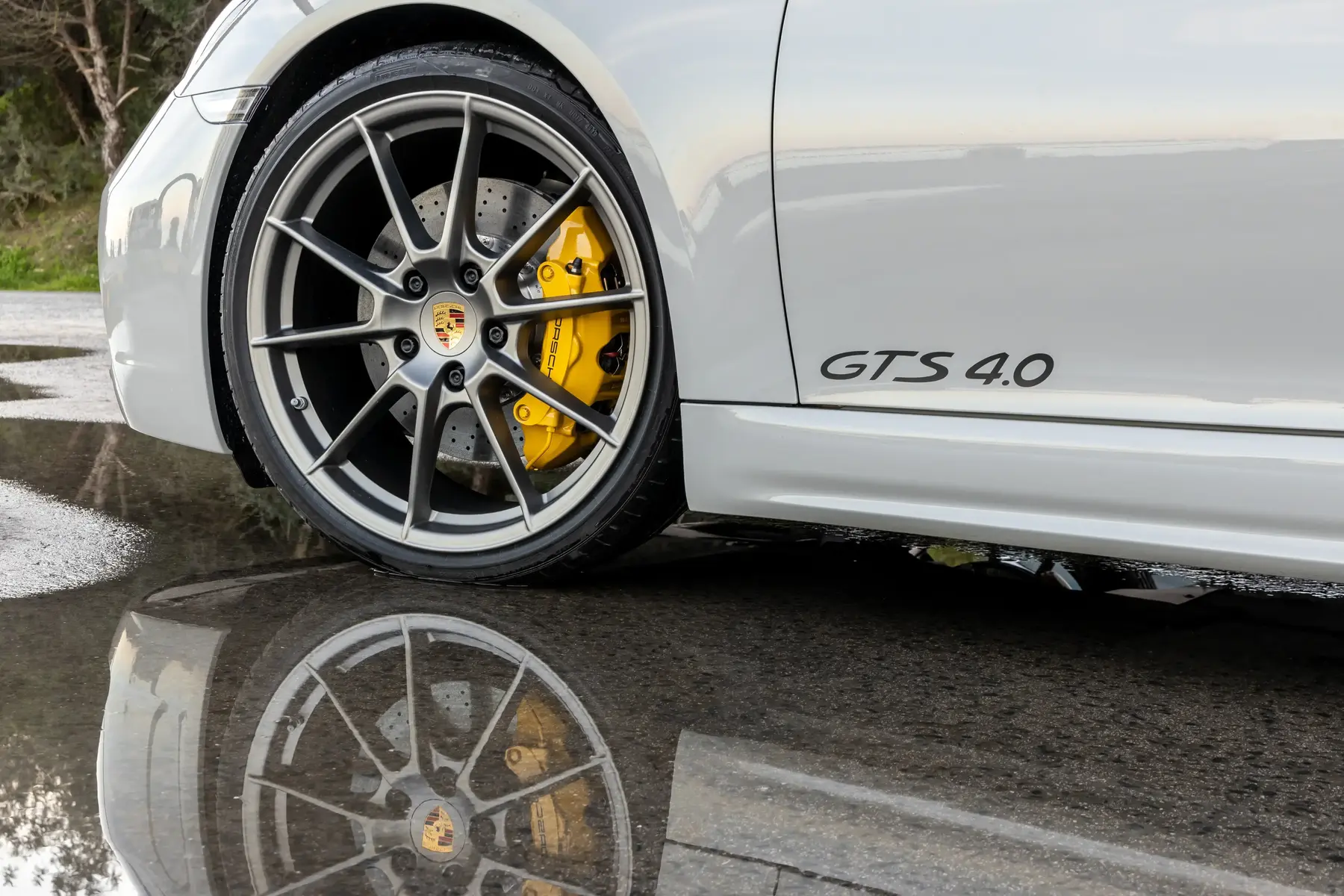 פורשה GTS (אתר יצרן , יצרן) פורשה GTS (אתר יצרן , יצרן)