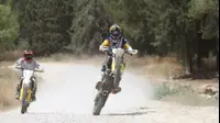 רכיבה עם הוסקווארנה (רונן טופלברג) רכיבה עם הוסקווארנה (רונן טופלברג)