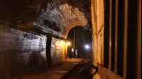 מנהרות תת-קרקעיות בפולין שלפי החוקרים מובילות למקלט של היטלר (AP) מנהרות תת-קרקעיות בפולין שלפי החוקרים מובילות למקלט של היטלר (AP)