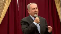 נתניהו במהלך אירוע מימונה בדימונה: "ברגותי מנהיג פוליטי? זה כמו לקרוא לאסד רופא ילדים" (בני בן סימון ) נתניהו במהלך אירוע מימונה בדימונה: "ברגותי מנהיג פוליטי? זה כמו לקרוא לאסד רופא ילדים" (בני בן סימון )
