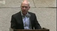 גלנט נגד ליברמן ובנט
שר השיכון: "כאשר לוקחים את ביטחון ישראל
ושמים אותו ככלי פוליטי כולנו נמצאים נפסדים" (ערוץ הכנסת)