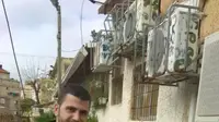פקח עיריית בני ברק ותרנגול משוטט, 18 בדצמבר 2018 (ללא שם)