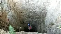 סיכויי הישרדות קלושים
יחידות החילוץ בהודו ממשיכות במאמציהן להגיע
ל-15 כורי פחם שנלכדו במכרה במדינת מגהלאיה (אתר רשמי) סיכויי הישרדות קלושים
יחידות החילוץ בהודו ממשיכות במאמציהן להגיע
ל-15 כורי פחם שנלכדו במכרה במדינת מגהלאיה (אתר רשמי)
