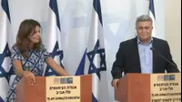 אורלי לוי אבקסיס חוברת למפלגת העבודה (אבי כהן) אורלי לוי אבקסיס חוברת למפלגת העבודה (אבי כהן)