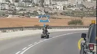החפץ החשוד בצומת בית פוריק (אתר רשמי) החפץ החשוד בצומת בית פוריק (אתר רשמי)