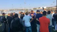 המשטרה מפזרת משחק כדורל של עמותה ממזרח ירושלים בעקבות הוצאה של צו משטרתי, ירושלים, 31 באוגוסט 2019 (צילום מסך) המשטרה מפזרת משחק כדורל של עמותה ממזרח ירושלים בעקבות הוצאה של צו משטרתי, ירושלים, 31 באוגוסט 2019 (צילום מסך)