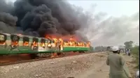 לפחות 46 הרוגים ברכבת שעלתה באש בפקיסטן אחרי שמיכל גז שהשתמש בו נוסע לבשל ארוחת בוקר התפוצץ (רויטרס) לפחות 46 הרוגים ברכבת שעלתה באש בפקיסטן אחרי שמיכל גז שהשתמש בו נוסע לבשל ארוחת בוקר התפוצץ (רויטרס)