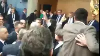 אלימות הפרלמנט - חברי פרלמנט במונטנגרו התעמתו בדיון סוער (אתר רשמי) אלימות הפרלמנט - חברי פרלמנט במונטנגרו התעמתו בדיון סוער (אתר רשמי)