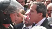 אחרי עימותים קשים מנהיג האופוזיציה בוונצואלה חואן גוואידו הצליח
להכנס לפרלמנט ולהשבע לנשיאות (רויטרס) אחרי עימותים קשים מנהיג האופוזיציה בוונצואלה חואן גוואידו הצליח
להכנס לפרלמנט ולהשבע לנשיאות (רויטרס)