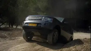 מבחן דרכים לנד רובר דיסקברי 4 (ירון אדרי) מבחן דרכים לנד רובר דיסקברי 4 (ירון אדרי)