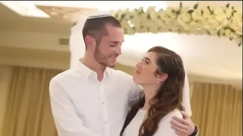 שירה ועמיחי איש-רן שנפצעו בפיגוע בעפרה ביום חתונתם (באדיבות המצולמים)