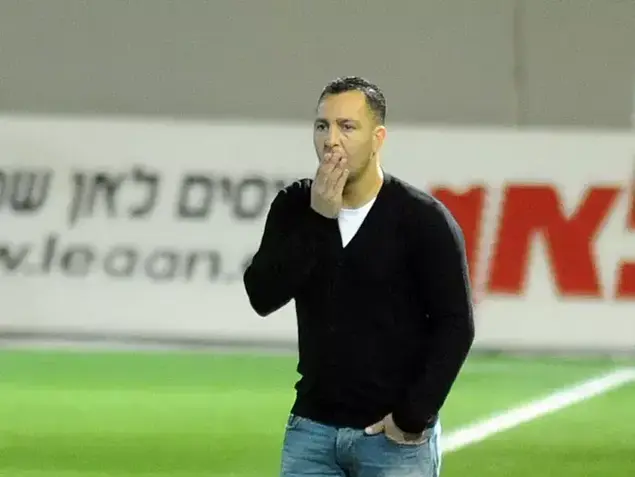 יוסי זוזוט מאמן מכבי יבנה (ברני ארדוב)