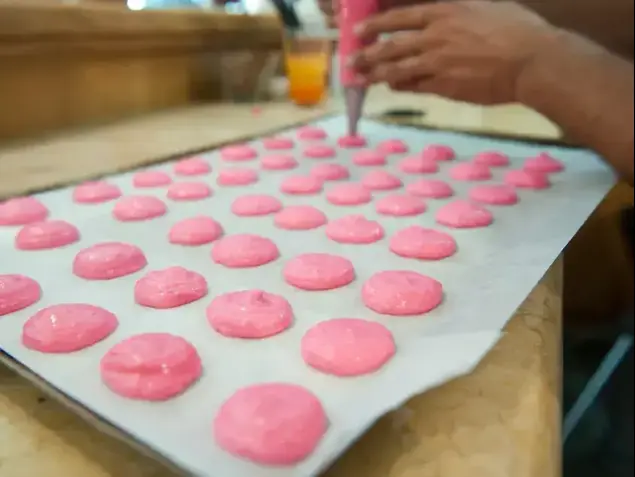 שלבי הכנת מקרון (נמרוד סונדרס)