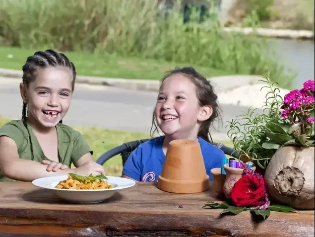 תפריט ילדים במיסטיק רוז (יח"צ , בועז לביא)