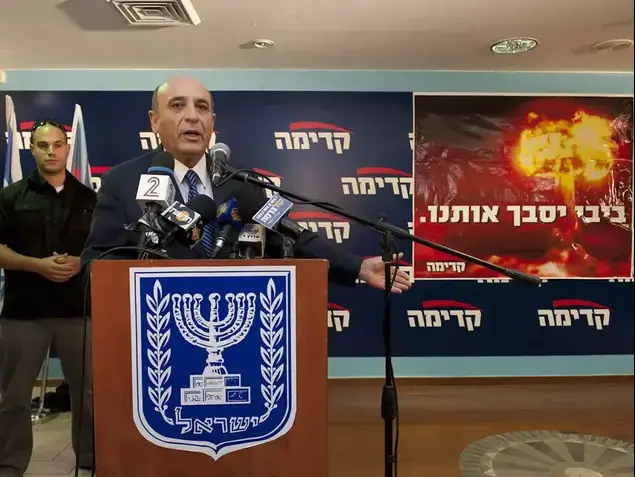 שאול מופז מציג את קמפיין הבחירות,אוקטובר 2012 (נמרוד סונדרס)