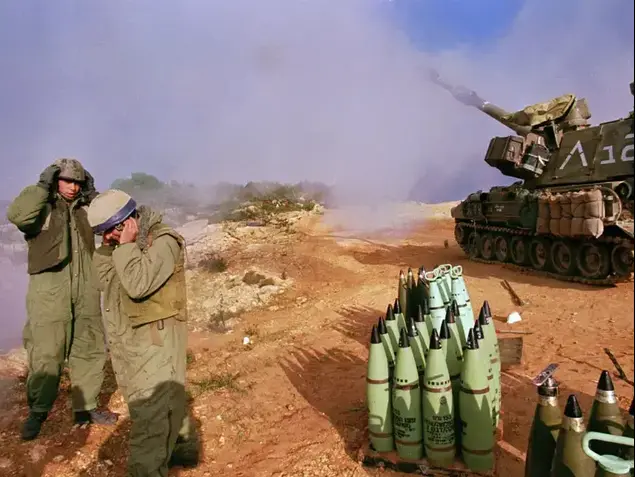 חיילים במבצע ענבי זעם 1996 (AP)