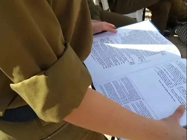 חיילות דתיות בסיום קורס (באדיבות המצולמים)