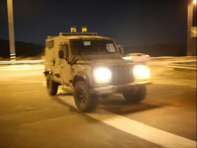 ג'יפים צבאיים של החטיבה המרחבית יהודה בסריקות אחר הנערים הנעדרים בגדה, 13 ביוני 2014 (יותם רונן)