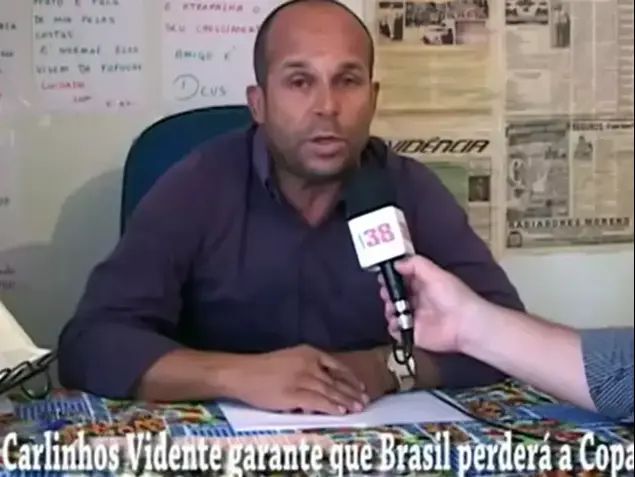 מגיד העתידות הברזילאי קרליניוס וידנטה (צילום מסך)