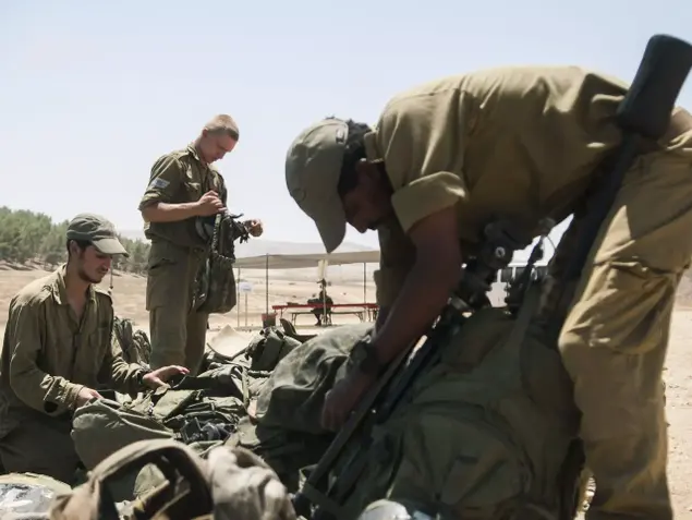 כוחות צה"ל בגבול הדרום במסגרת מבצע "צוק איתן" (דובר צה"ל)