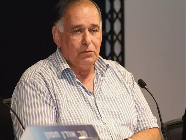 ראש עיריית חיפה יונה יהב (אדריאן הרבשטיין)