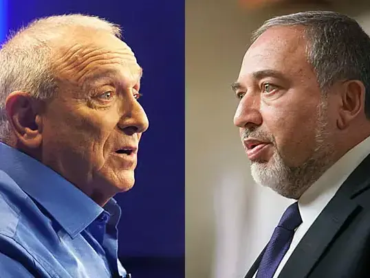 יצחק אהרונוביץ' אביגדור ליברמן ( , דרור עינב, נועם מושקוביץ')
