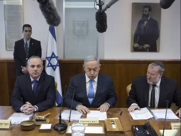 רוה"מ בנימין נתניהו בישיבת ממשלה, אפריל (מערכת וואלה! NEWS , פול אוליבייה פיטוסי)
