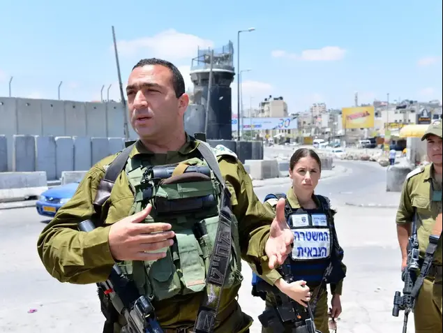 מחסום קלנדיה, יוני 2015 (ניב אהרונסון)