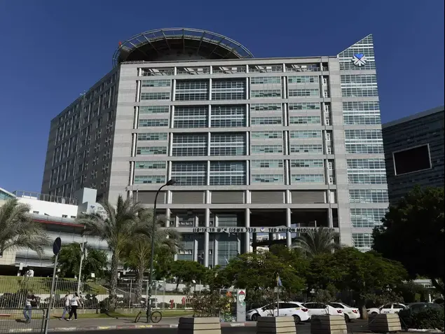 מגדל אשפוז ע"ש תד אריסון, מרכז רפואי סוראסקי, בי"ח איכילוב, תל אביב (ראובן קסטרו)