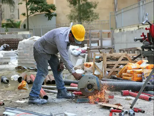 בטיחות באתרי בנייה (דרור עינב)